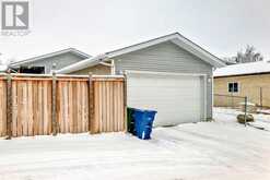 30 Elk Hill SE Airdrie