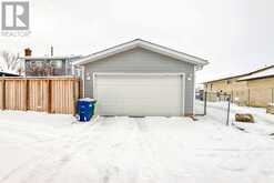 30 Elk Hill SE Airdrie