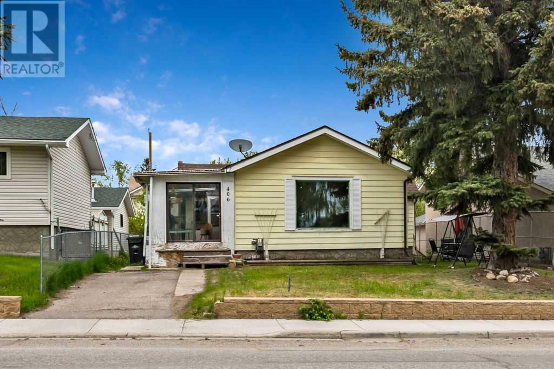 406 8 Avenue SE High River