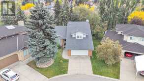 212 Douglas Woods Court SE Calgary