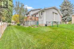 212 Douglas Woods Court SE Calgary