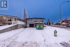 2616 edmonton Trail NE Calgary