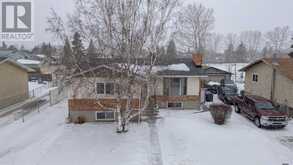 4001 Silverthorn Road Olds