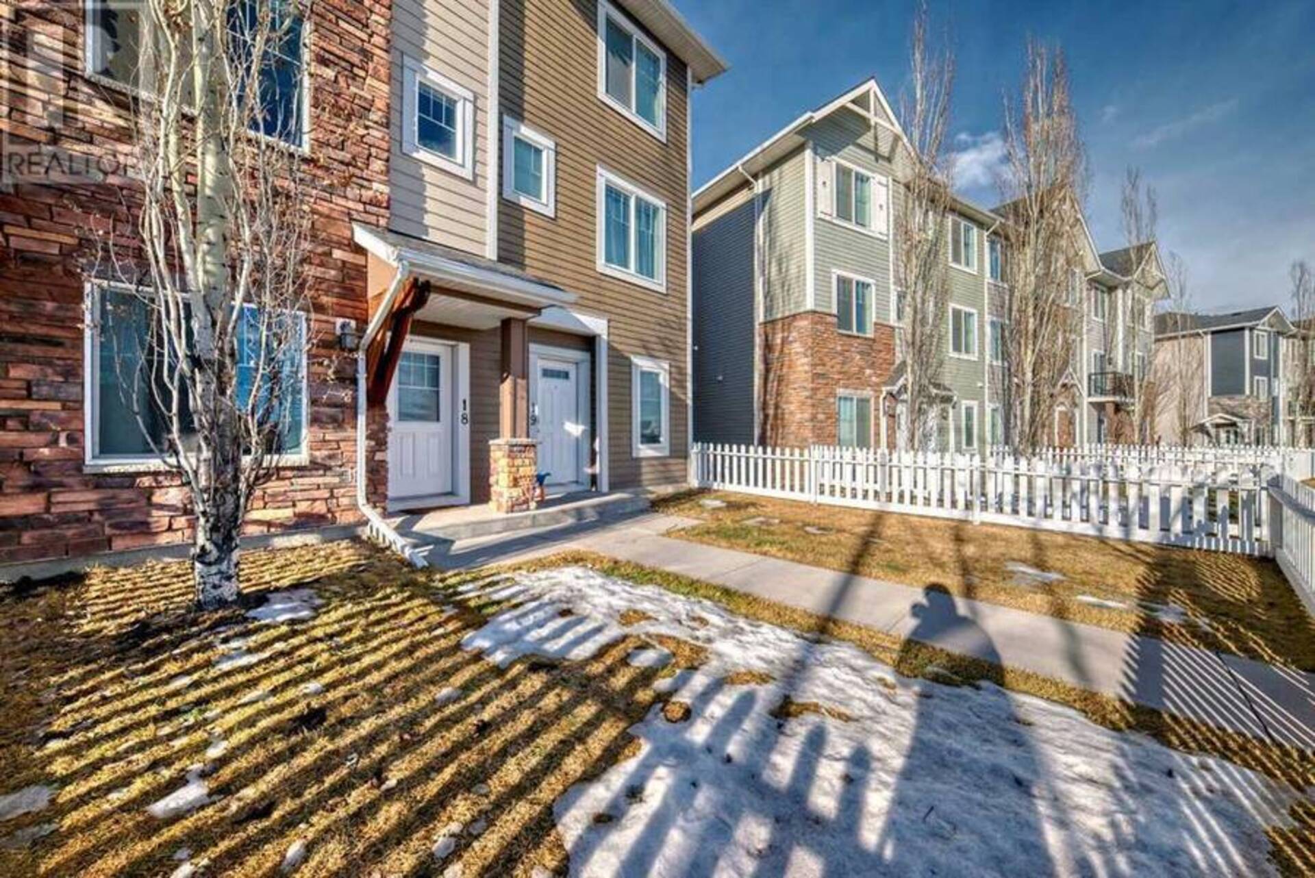 18, 300 Marina Drive Chestermere