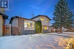 748 Rundleridge Drive NE Calgary