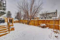 18 Edgebrook Way NW Calgary