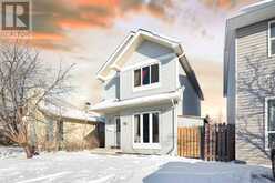 95 Castlegreen Close NE Calgary