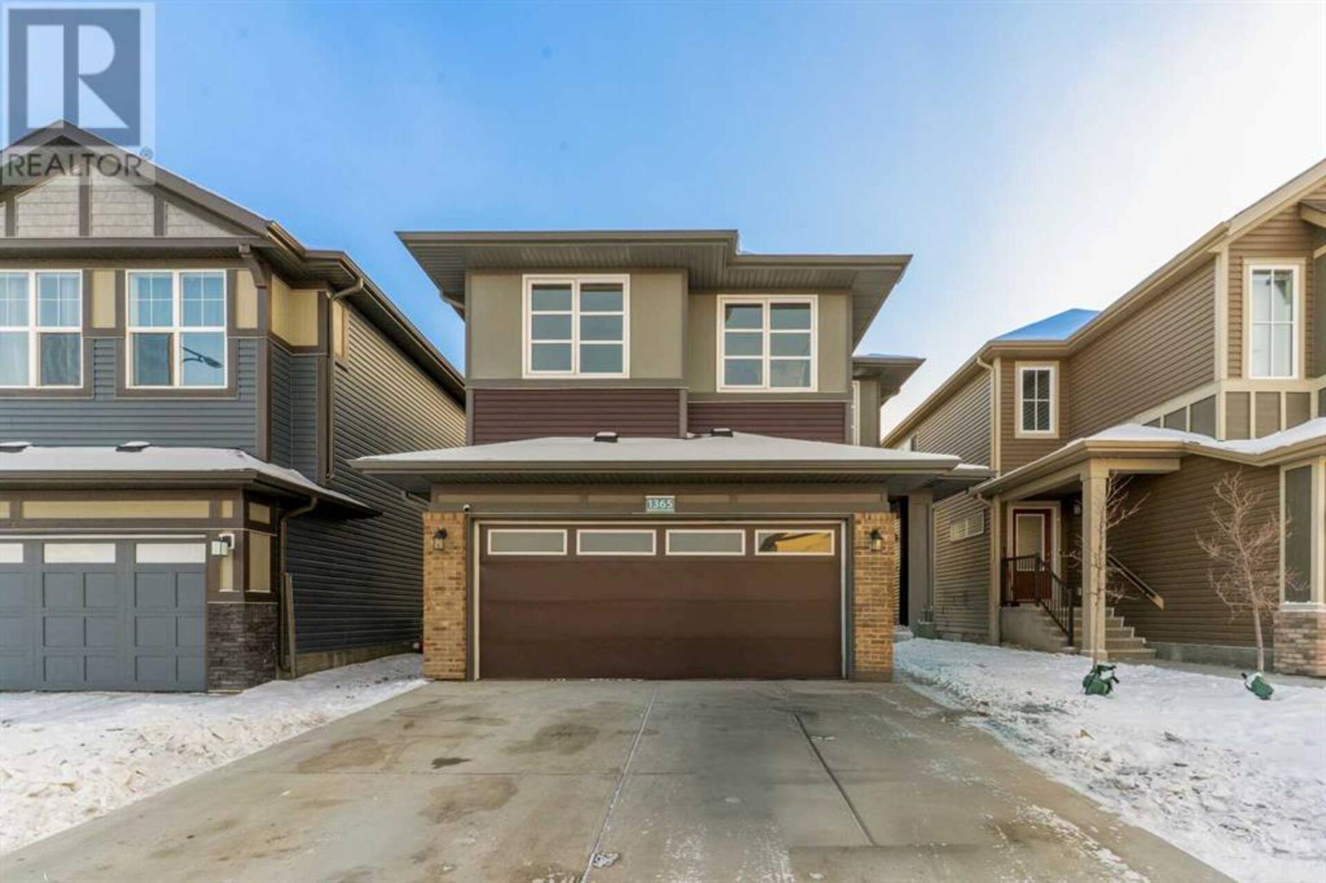 1365 Chinook Gate Green SW Airdrie