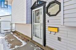 807 9 Avenue SE High River