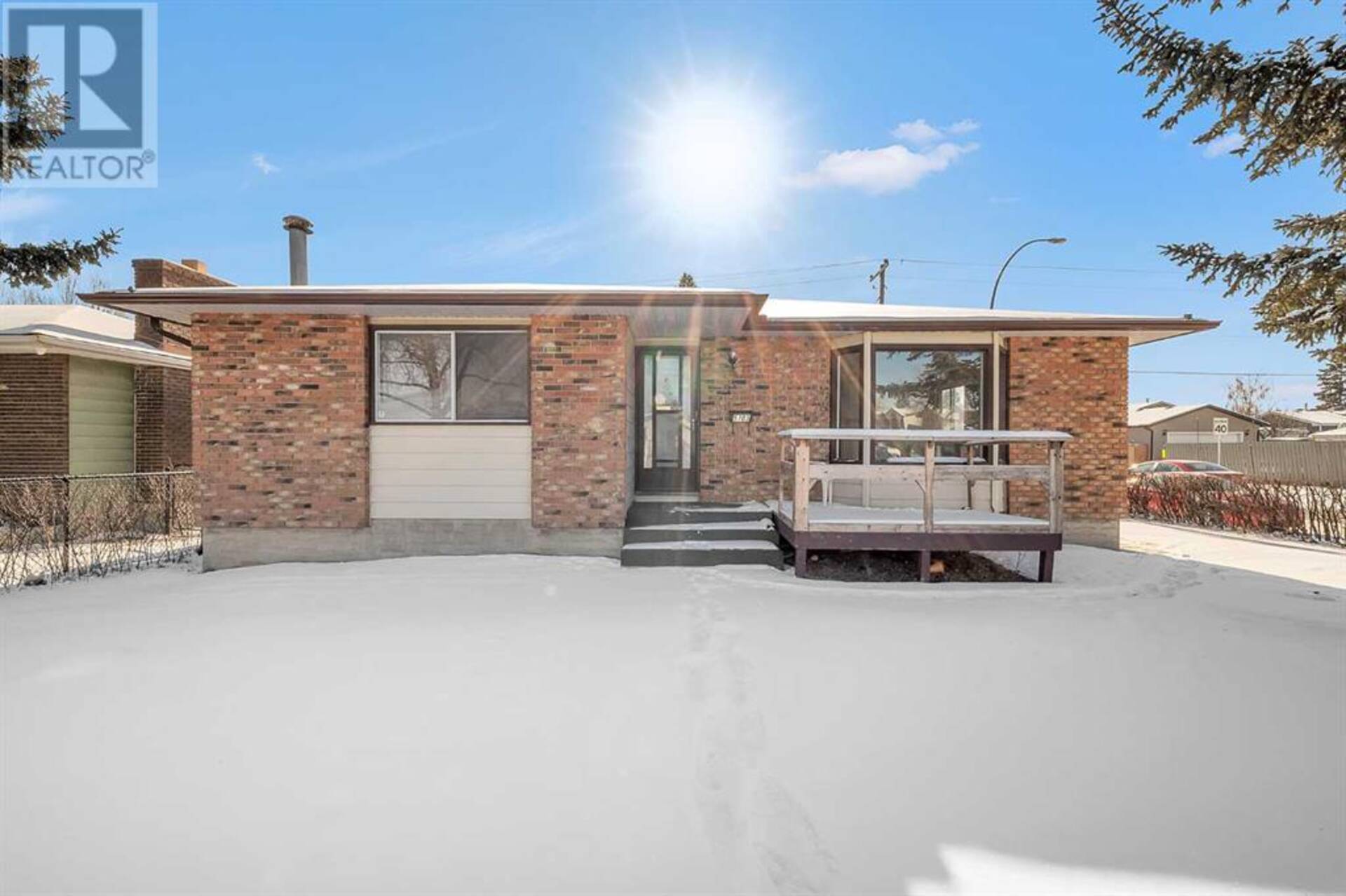 5703 Rundlehorn Drive NE Calgary