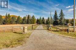 100 Saddle Road Bragg Creek