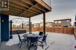 89 Crestbrook View SW Calgary