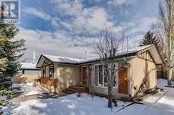 636 Acadia Drive SE Calgary