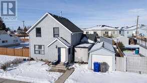 320 55 Avenue W Claresholm