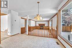 206 Woodbriar Circle SW Calgary