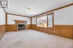 206 Woodbriar Circle SW Calgary