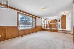 206 Woodbriar Circle SW Calgary