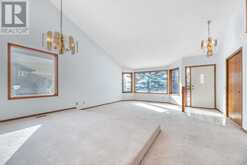 206 Woodbriar Circle SW Calgary