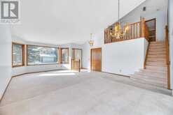 206 Woodbriar Circle SW Calgary