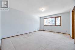 206 Woodbriar Circle SW Calgary