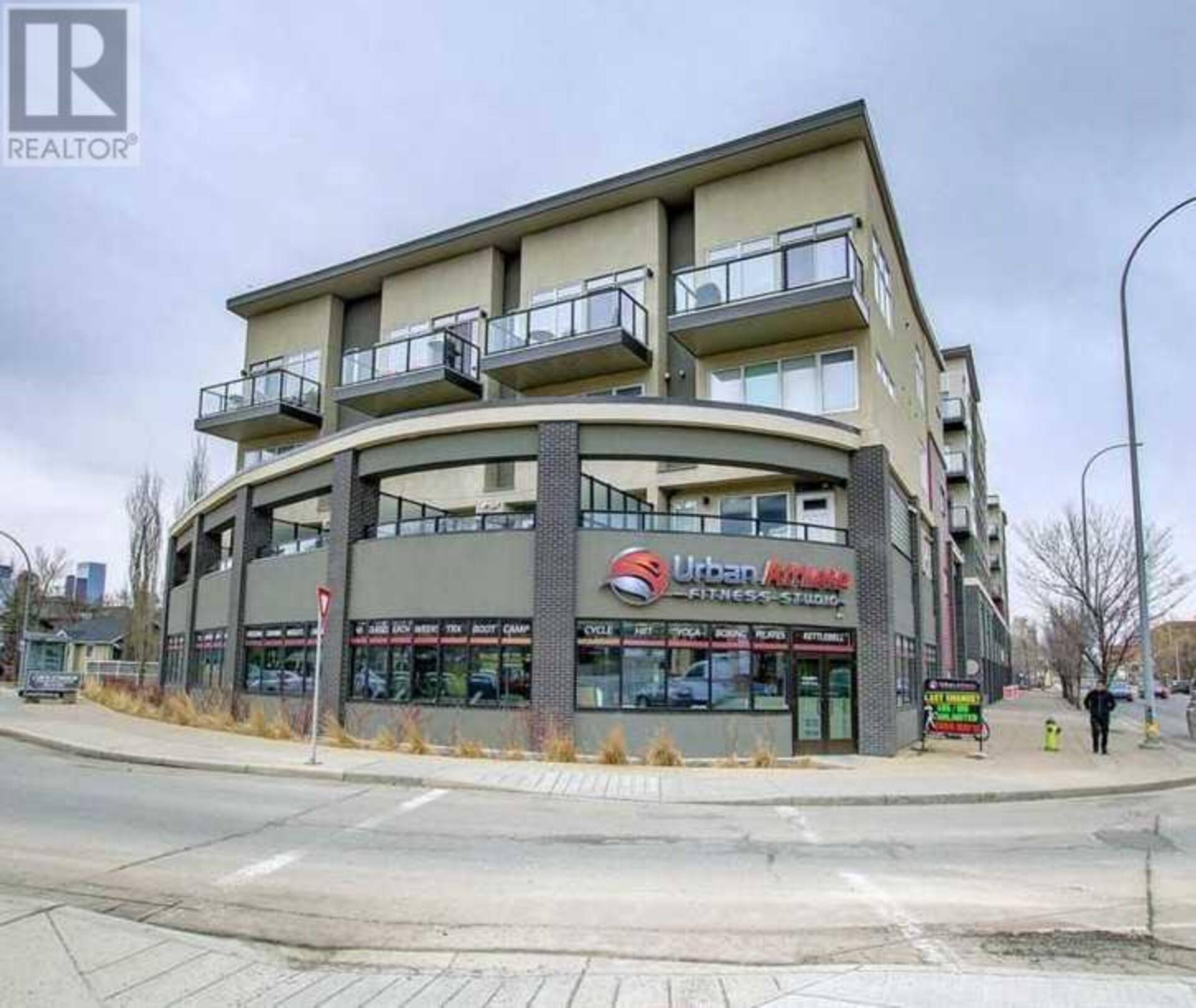 205, 476 14 Street NW Calgary