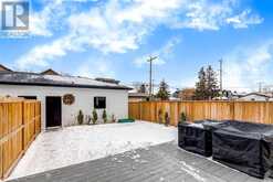 2006 44 Avenue SW Calgary