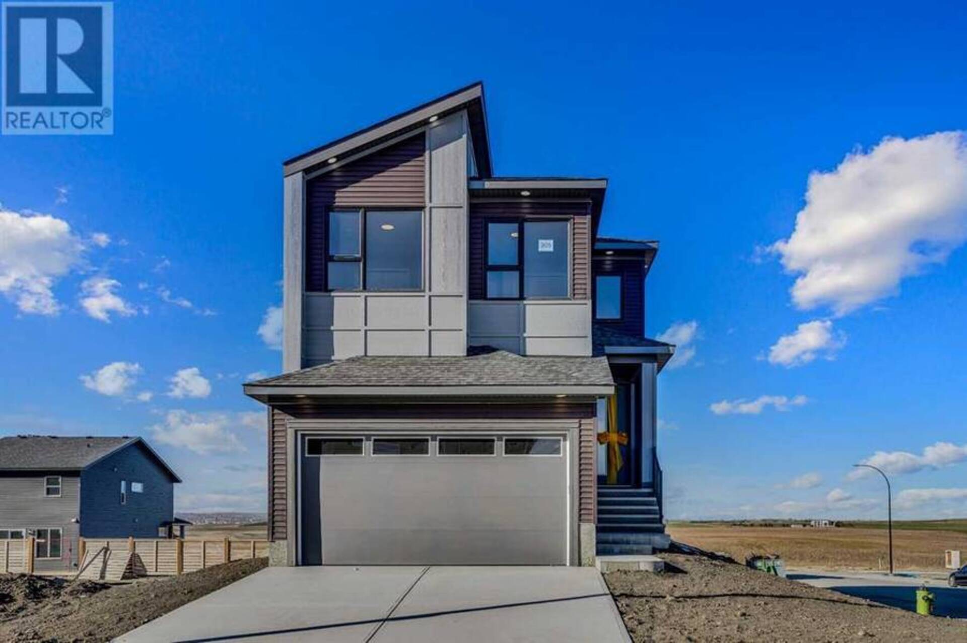 305 lucas Place NW Calgary