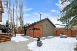 321 Roxboro Road SW Calgary