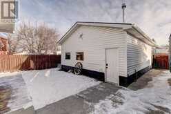 608 Albert Street SE Airdrie