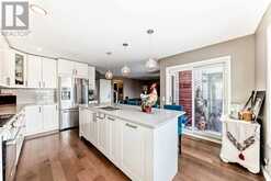 101 Somercrest Close SW Calgary