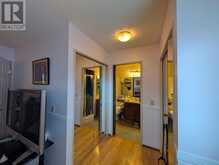 520 Woodhill Place SW Calgary