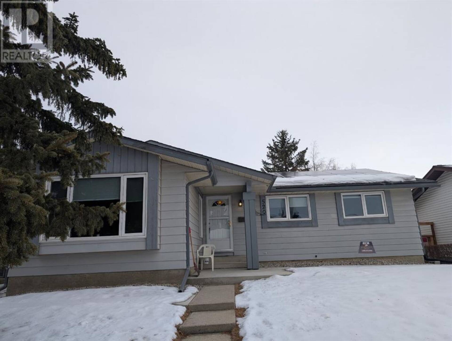 520 Woodhill Place SW Calgary