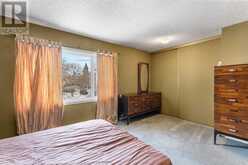 524 Queenston Gardens SE Calgary