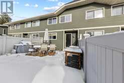 524 Queenston Gardens SE Calgary