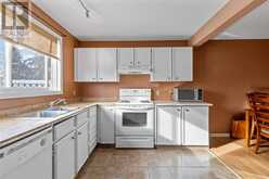 524 Queenston Gardens SE Calgary