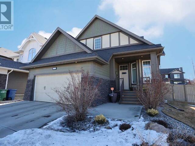 812 Coopers Crescent SW Airdrie Alberta