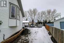 1007 11 Street SE High River