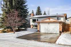 307 Woodside Bay SW Calgary