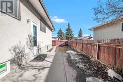 123 Huntford Close NE Calgary