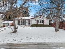 618 Oakhill Place SW Calgary