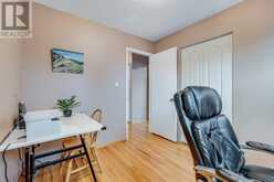 618 Oakhill Place SW Calgary