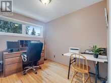 618 Oakhill Place SW Calgary