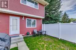 535 Queenston Gardens SE Calgary