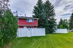 535 Queenston Gardens SE Calgary