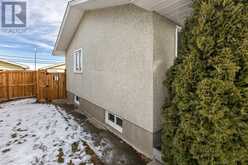 86 Farnham Drive SE Calgary