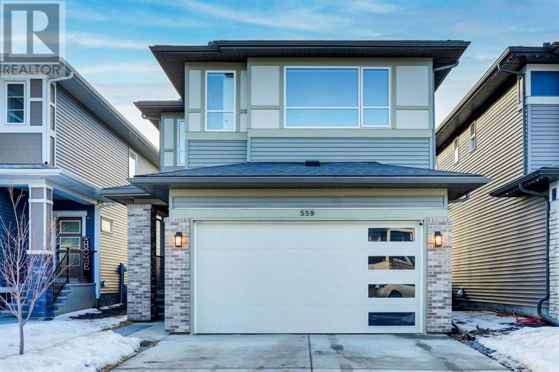 559 Lawthorn Way SE Airdrie