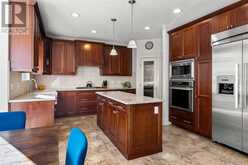 154 Crestridge Way SW Calgary