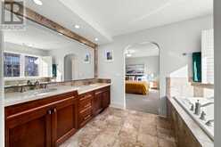 154 Crestridge Way SW Calgary