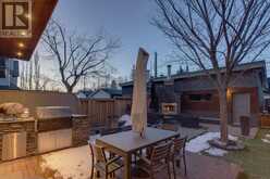 2216A 3 Avenue NW Calgary