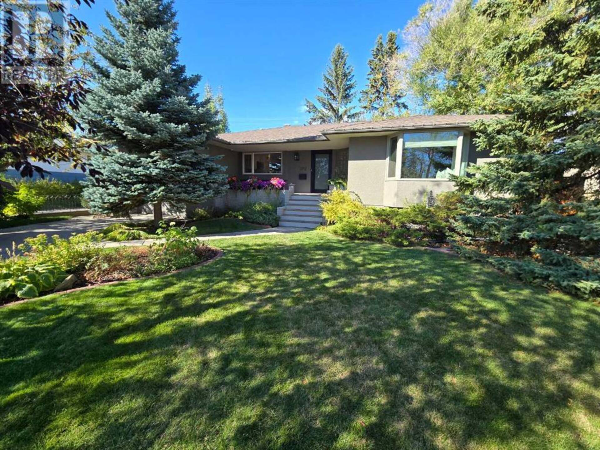 3712 36 Avenue SW Calgary